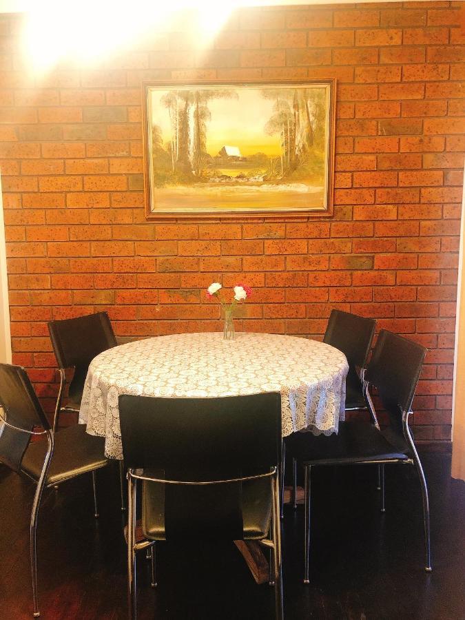 Golden House Apartamento Springvale Exterior foto