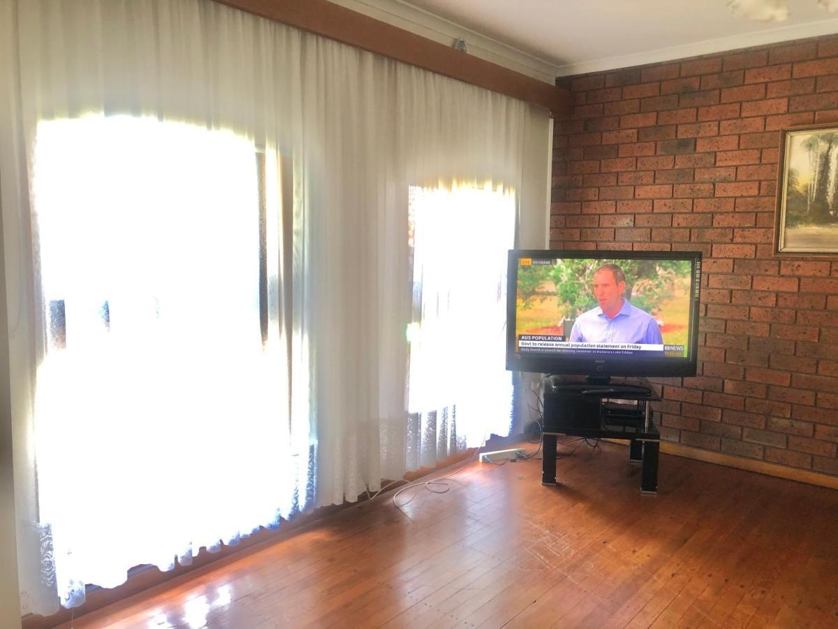 Golden House Apartamento Springvale Exterior foto